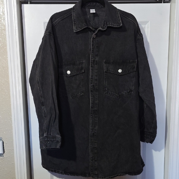 H&M Other - H&M Denim Oversized Shirt
